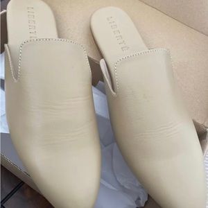 The Modern Mule Size 9 Cream